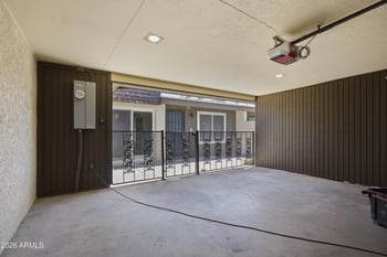 3033 39th St #4, Phoenix, AZ 85018