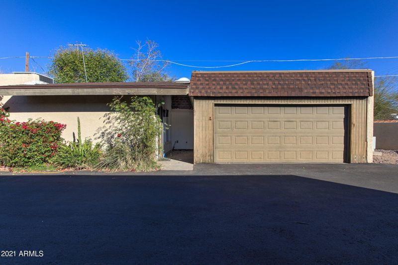 3033 N 39th St #9, Phoenix, AZ 85018