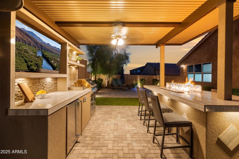3033 Night Owl Ln, Phoenix, AZ 85085