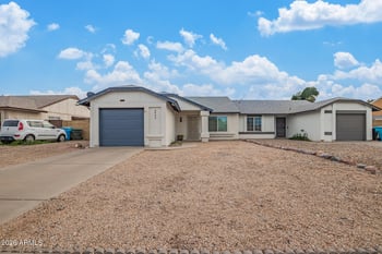 3033 Rose Garden Ln, Phoenix, AZ 85027
