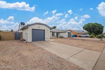 3033 Rose Garden Ln, Phoenix, AZ 85027