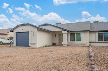 3033 Rose Garden Ln, Phoenix, AZ 85027