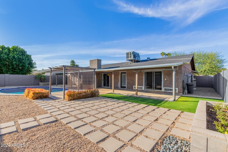 3033 Sierra St, Phoenix, AZ 85028