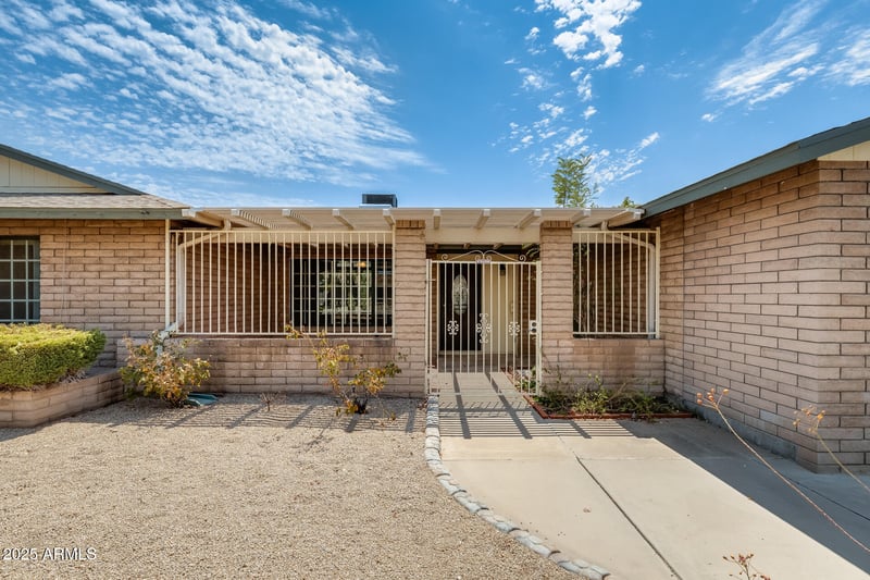 3033 W Topeka Dr, Phoenix, AZ 85027
