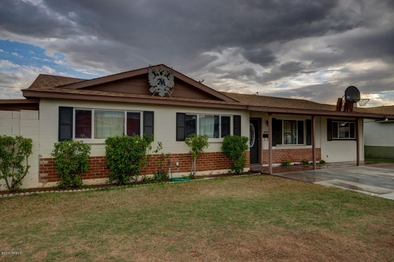 3033 W Windrose Dr, Phoenix, AZ 85029