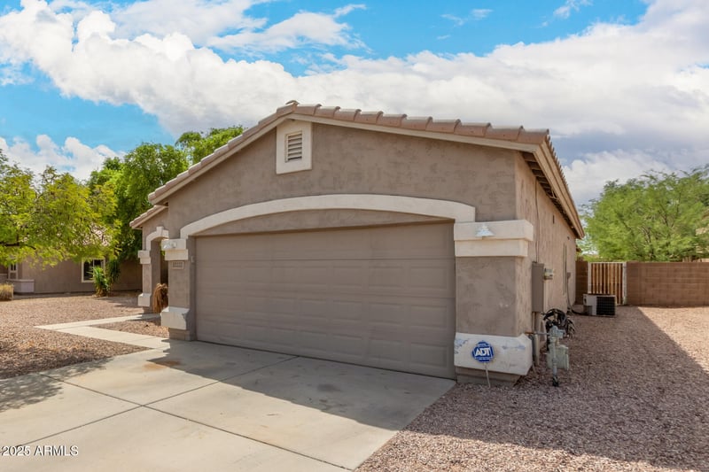 30332 Desert Willow Blvd, San Tan Valley, AZ 85143