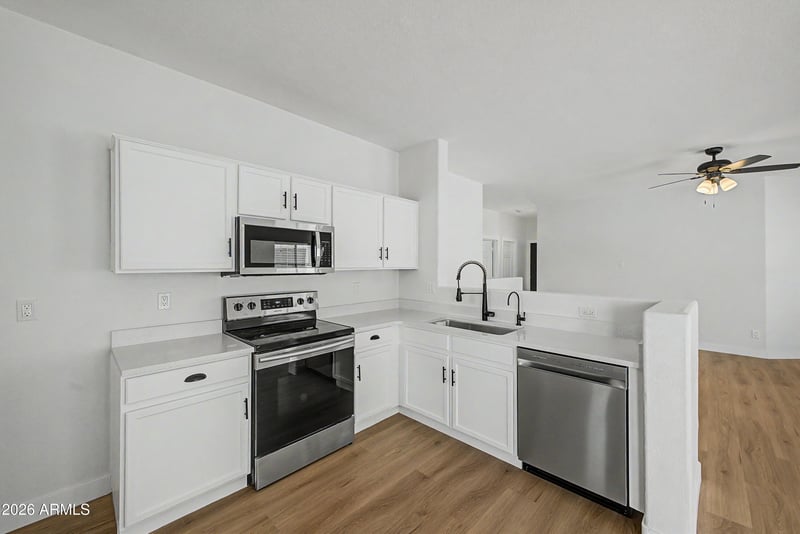 30333 Plantation Dr, San Tan Valley, AZ 85143