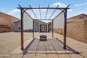 30333 Plantation Dr, San Tan Valley, AZ 85143