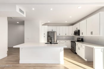 3034 39th St #12, Phoenix, AZ 85018