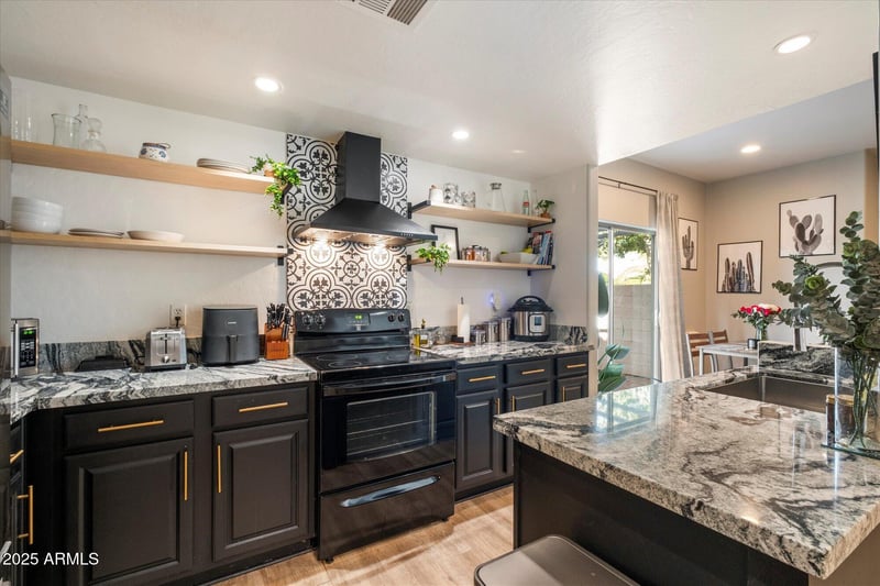 3034 39th St #2, Phoenix, AZ 85018