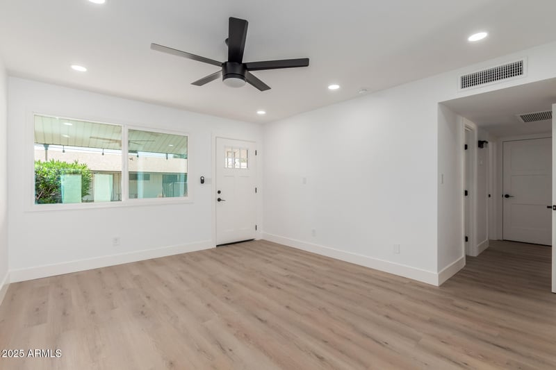 3034 40th St #4, Phoenix, AZ 85018