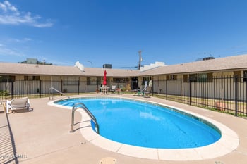 3034 40th St #4, Phoenix, AZ 85018