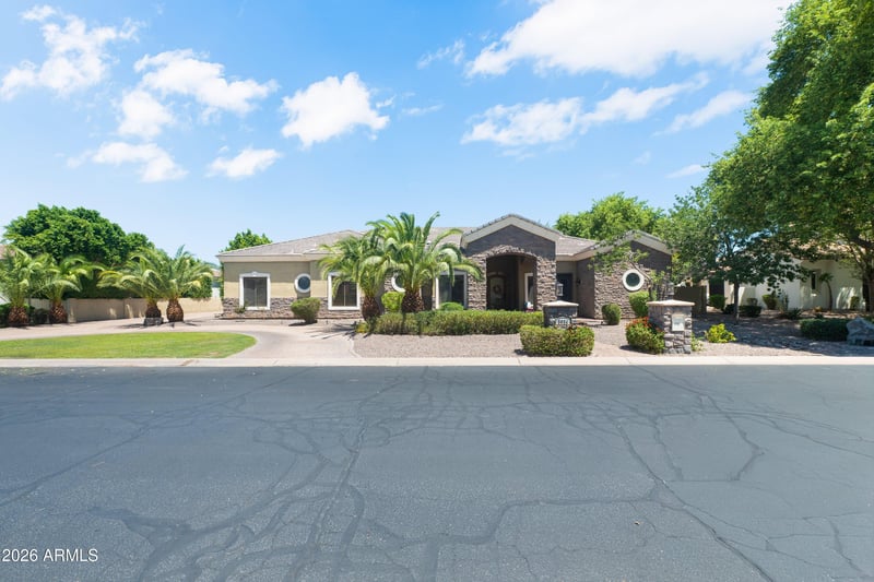 3034 E Portola Valley Dr, Gilbert, AZ 85297