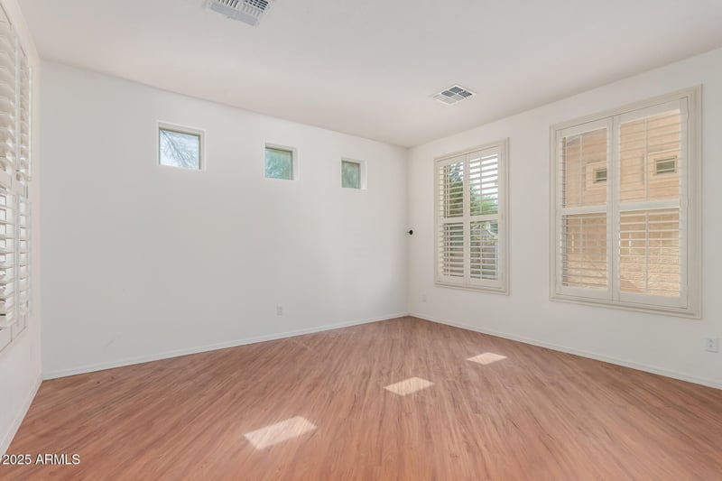 3034 Gran Paradiso Dr, Phoenix, AZ 85086