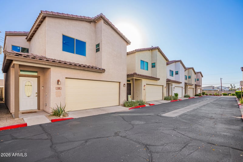 3034 39th St #12, Phoenix, AZ 85018