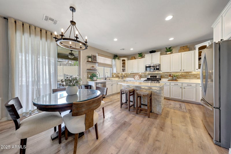 30341 73rd Ln, Peoria, AZ 85383