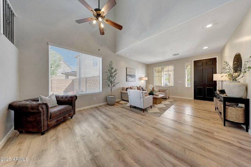 30341 73rd Ln, Peoria, AZ 85383
