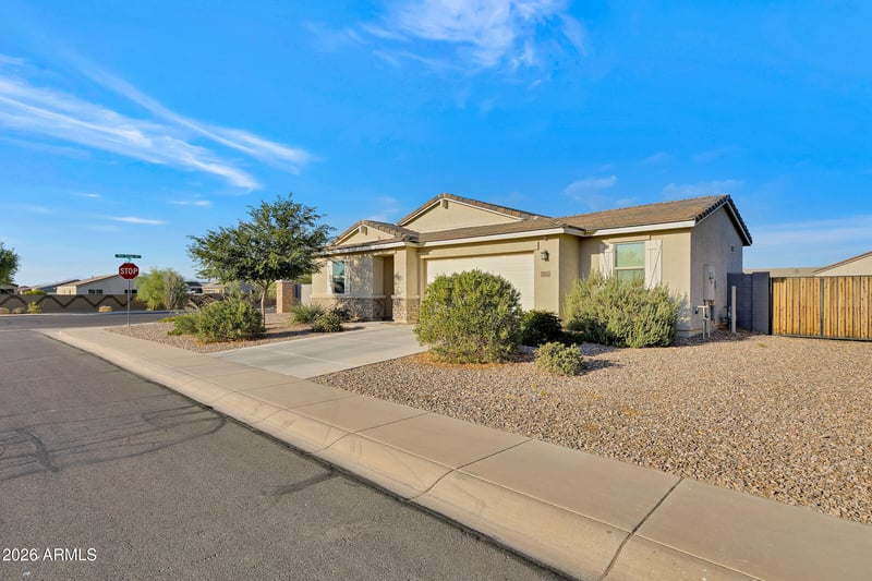 30343 Hummingbird Ln, San Tan Valley, AZ 85143