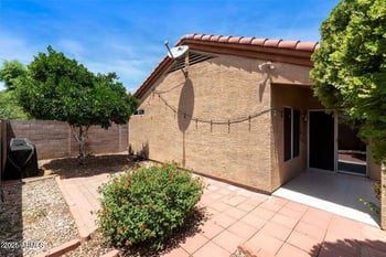 3035 Blackhawk Dr, Phoenix, AZ 85050