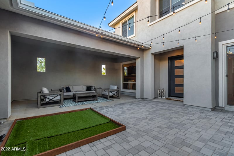 3035 E Los Gatos Dr, Phoenix, AZ 85050
