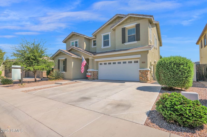 3035 Russell St, Mesa, AZ 85213