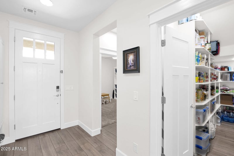 3035 Russell St, Mesa, AZ 85213