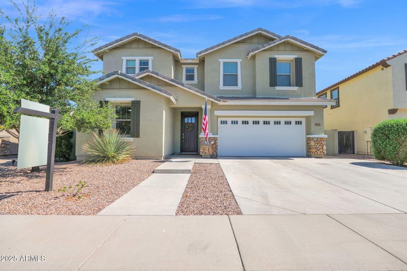 3035 Russell St, Mesa, AZ 85213