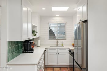 3036 32nd St #303, Phoenix, AZ 85018