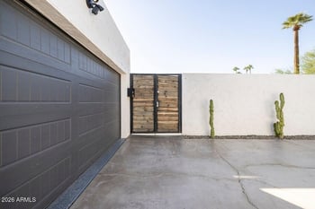 3037 E Clarendon Ave, Phoenix, AZ 85016