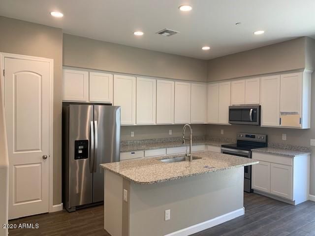 3037 N 37th Way, Phoenix, AZ 85018