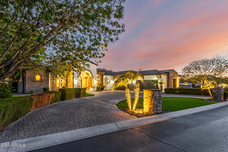 3037 Waterman Way, Gilbert, AZ 85297