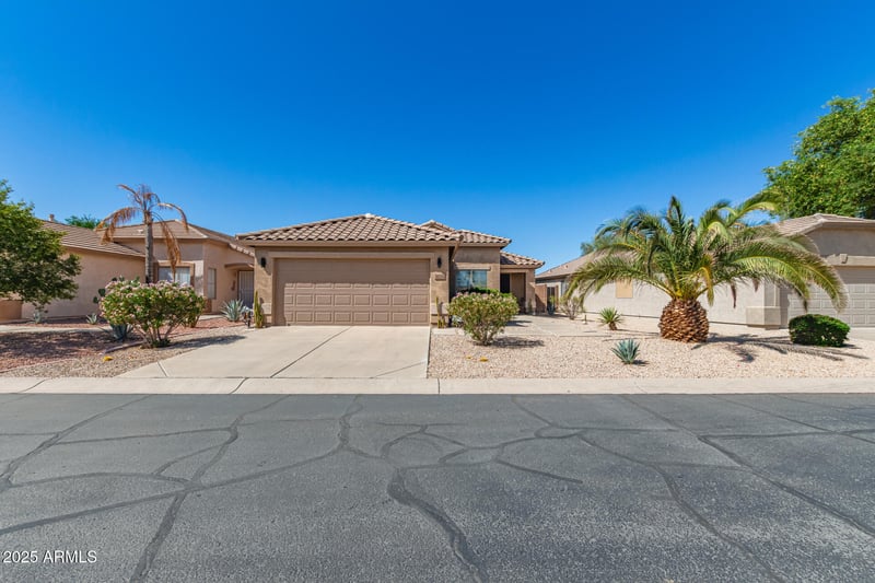 30374 Sunray Dr, San Tan Valley, AZ 85143