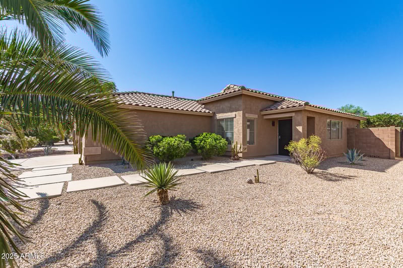 30374 Sunray Dr, San Tan Valley, AZ 85143