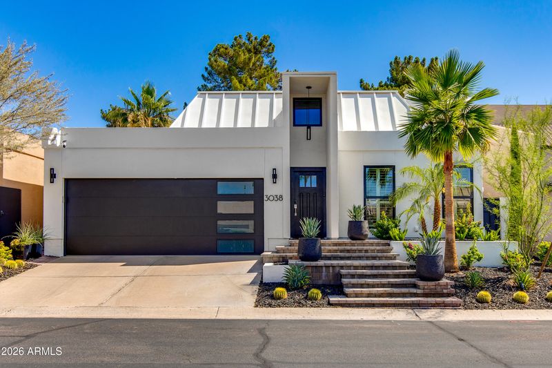 3038 E Stella Ln, Phoenix, AZ 85016