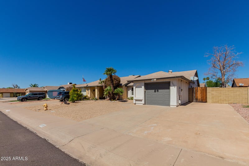 3038 Irma Ln, Phoenix, AZ 85027