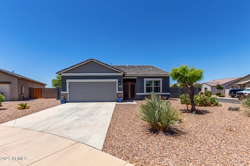 30388 Opal Dr, San Tan Valley, AZ 85143