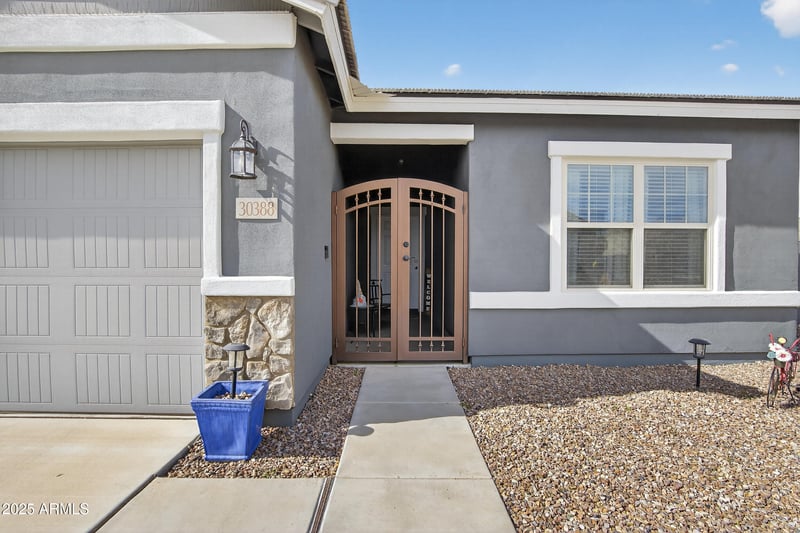 30388 Opal Dr, San Tan Valley, AZ 85143