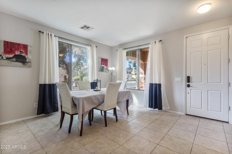 3039 Burgess Ln, Phoenix, AZ 85041