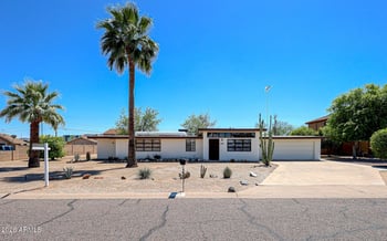 3039 Charter Oak Rd, Phoenix, AZ 85032