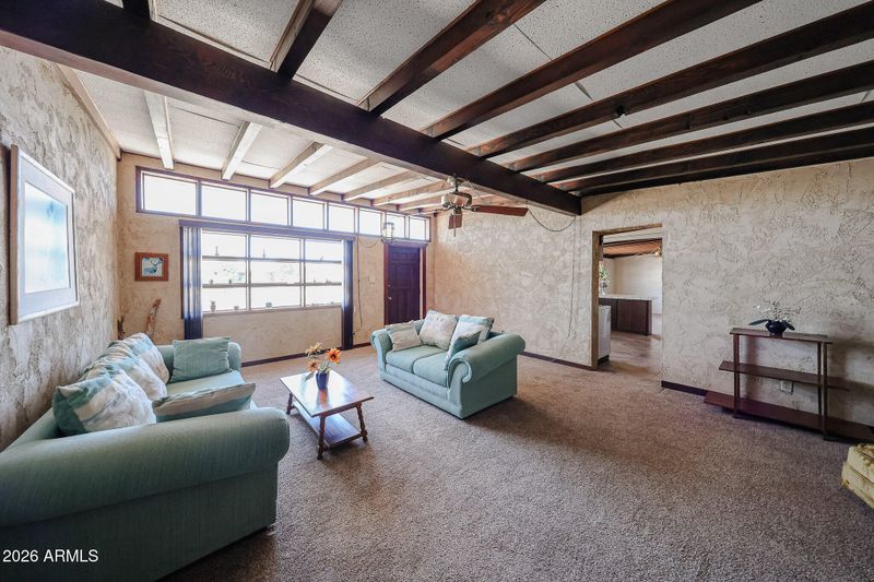 3039 E Charter Oak Rd, Phoenix, AZ 85032