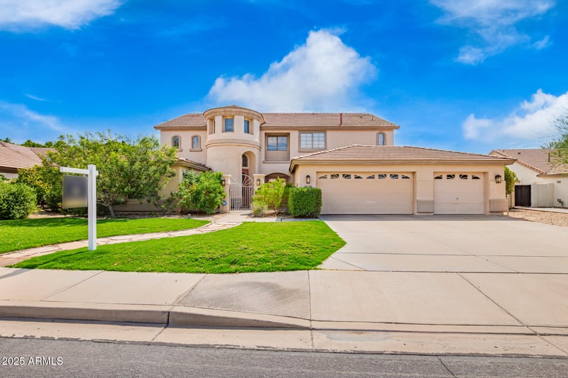 3039 Hope St, Mesa, AZ 85213