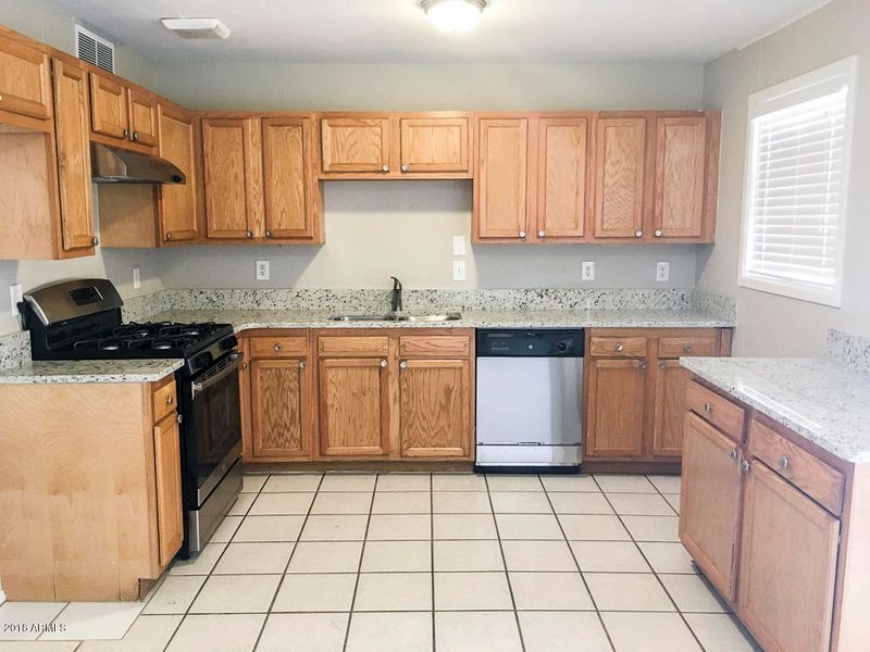 3039 N 37th Ave, Phoenix, AZ 85019