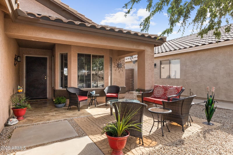 30393 Coral Bean Dr, San Tan Valley, AZ 85143