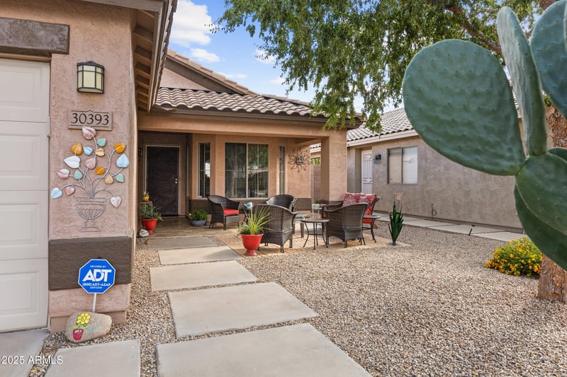 30393 Coral Bean Dr, San Tan Valley, AZ 85143