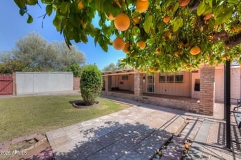 304 Concorda Dr, Tempe, AZ 85282