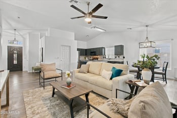 304 E Gardenia Dr, Avondale, AZ 85323