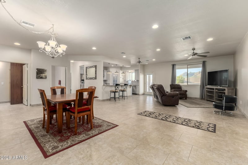 304 Mckellips Blvd, Apache Junction, AZ 85119