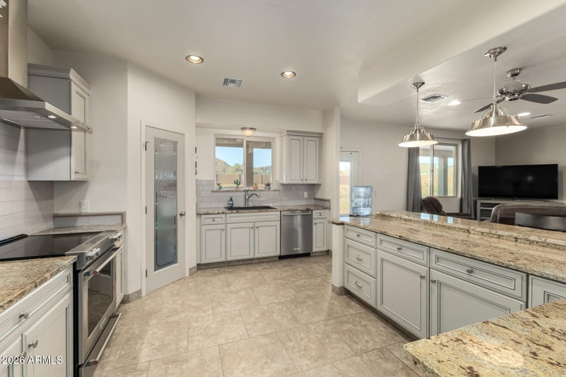 304 Mckellips Blvd, Apache Junction, AZ 85119