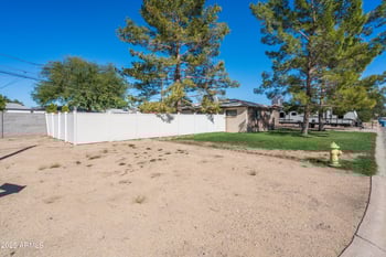 304 Echo Ln, Phoenix, AZ 85020