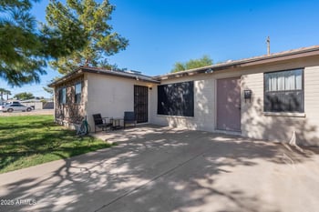 304 Echo Ln, Phoenix, AZ 85020